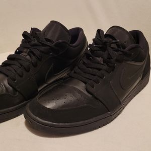 Nike Air Jordan Low 1 Retro Triple Black Suede